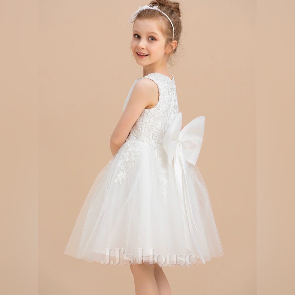 Princess Flower Girl Dress A-line Scoop Knee-Length Lace Tulle With Bow
